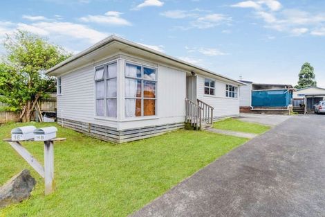 Photo of property in 16 Oratu Place, Manurewa, Auckland, 2102