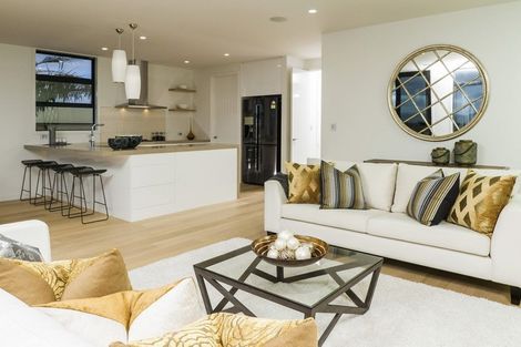 Photo of property in 123b Churchill Road, Rothesay Bay, Auckland, 0630