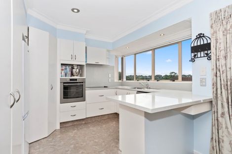 Photo of property in 18 Lucerne Place, Welcome Bay, Tauranga, 3112