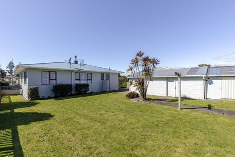Photo of property in 25 Battiscombe Terrace, Waitara, 4320