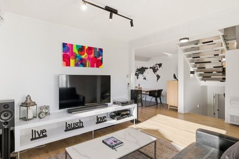 Photo of property in 670 Papamoa Beach Road, Papamoa Beach, Papamoa, 3118