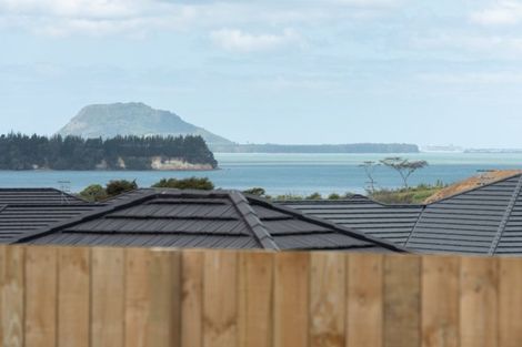 Photo of property in 7 Lakeside Terrace, Omokoroa, 3114