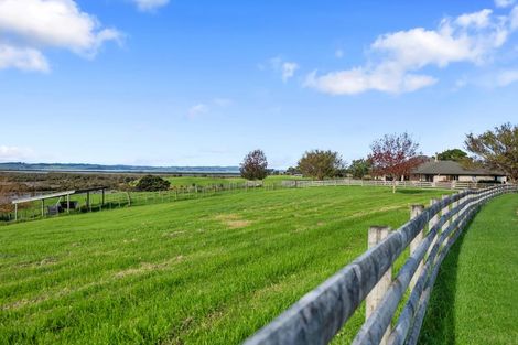 Photo of property in 68d Tuparekura Road, South Head, Helensville, 0874
