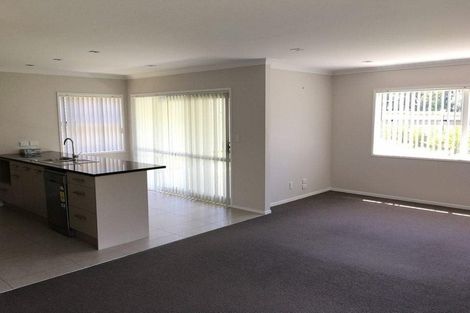 Photo of property in 2 Maylee Crescent, Gulf Harbour, Whangaparaoa, 0930