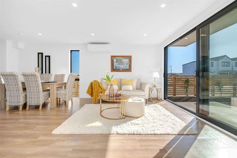 Photo of property in 24 John Gray Street, Papakura, 2110