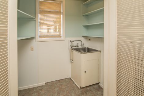 Photo of property in 6 Shirldale Place, Avonhead, Christchurch, 8042