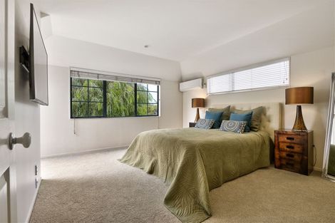 Photo of property in 31 Oakwood Grove, Eastern Beach, Auckland, 2012