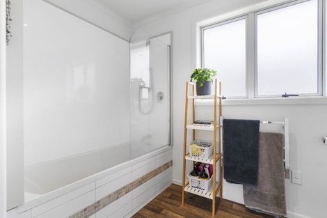 Photo of property in 17 Boucher Avenue, Te Puke, 3119