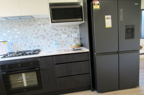 Photo of property in 10/2 Nikau Street, New Lynn, Auckland, 0600