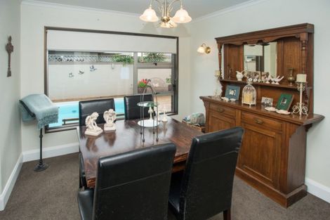 Photo of property in 2 Avenue Road, Greenmeadows, Napier, 4112