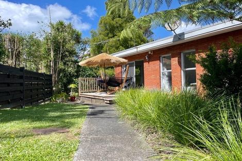 Photo of property in 2/4 Wilding Avenue, Northcote Point, Auckland, 0627