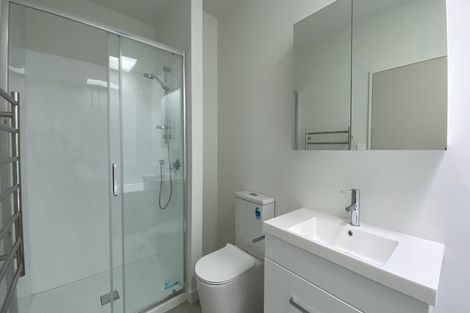 Photo of property in 5/2 Moor Avenue, Te Atatu Peninsula, Auckland, 0610