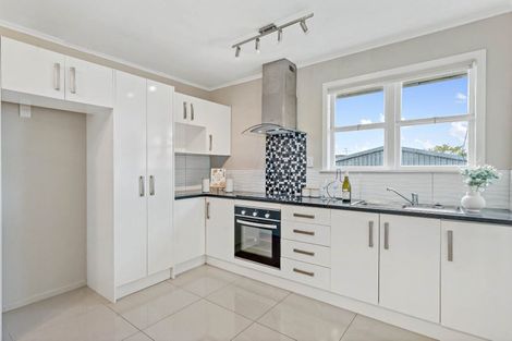 Photo of property in 20 Collie Road, Pukekohe, 2120