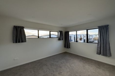 Photo of property in 16 Elegant Lane, Ranui, Auckland, 0612