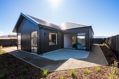 Photo of property in 6 Simpson Crescent, Wanaka, 9305