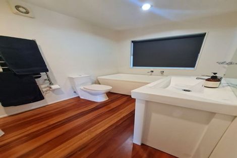 Photo of property in 36 De Luen Avenue, Tindalls Beach, Whangaparaoa, 0930