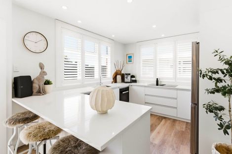 Photo of property in 17 Wycolla Avenue, Saint Clair, Dunedin, 9012