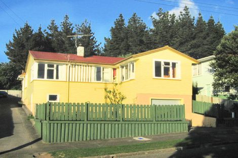 Photo of property in 7 Northumberland Street, Cannons Creek, Porirua, 5024