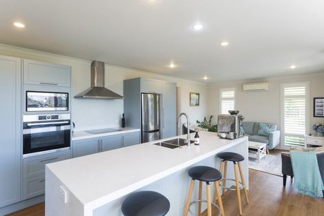 Photo of property in 1 Hamilton Drive, Wainui, Gisborne, 4010