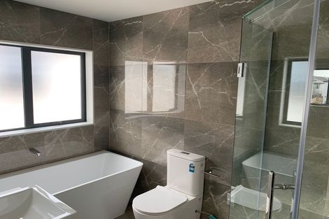 Photo of property in 11 Hinoki Way, Flat Bush, Auckland, 2019