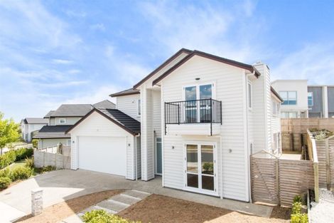 Photo of property in 27 Edgewater Drive, Karaka, Papakura, 2113