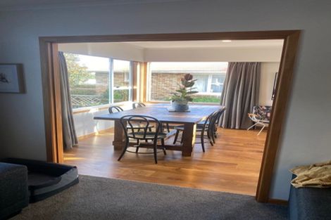 Photo of property in 243 Mangorei Road, Merrilands, New Plymouth, 4312