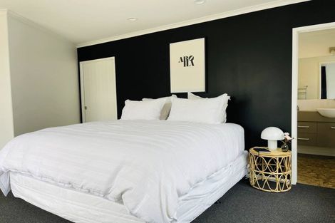 Photo of property in 26 Montgomery Crescent, Kinloch, Taupo, 3377