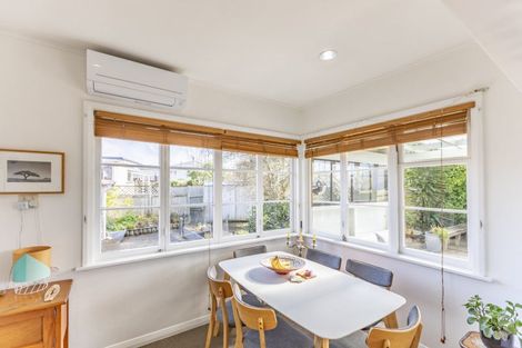 Photo of property in 16 Tavistock Road, Waipukurau, 4200