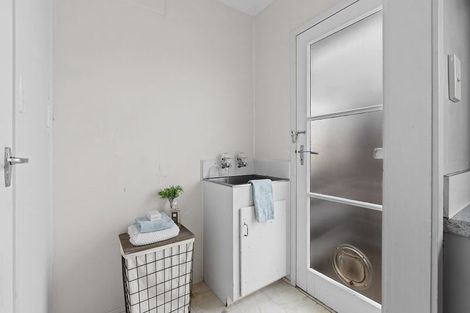 Photo of property in 1/34 Mayfield Road, Glenfield, Auckland, 0629