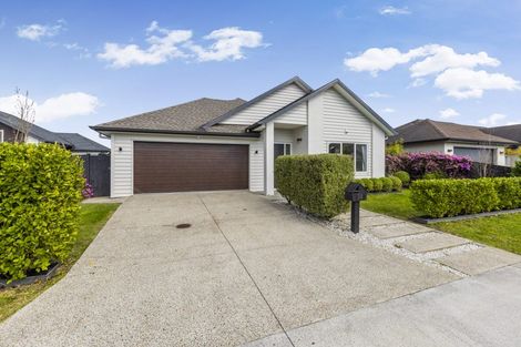 Photo of property in 14 Paso Fino Crescent, Karaka, Papakura, 2113