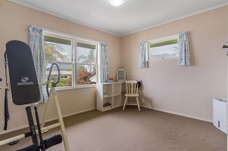 Photo of property in 14 Kennedy Avenue, Forrest Hill, Auckland, 0620