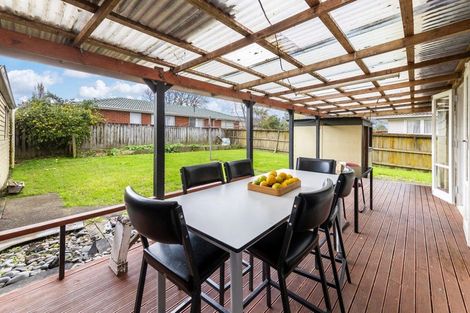 Photo of property in 16 Old Wairoa Road, Papakura, 2110