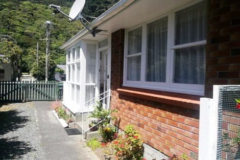 Photo of property in 3/260 Muritai Road, Eastbourne, Lower Hutt, 5013