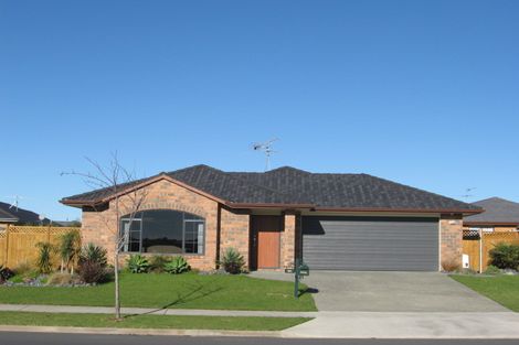 Photo of property in 194 Wattle Farm Road, Wattle Downs, Auckland, 2103