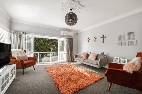 Photo of property in 40 The Parade, Island Bay, Wellington, 6023