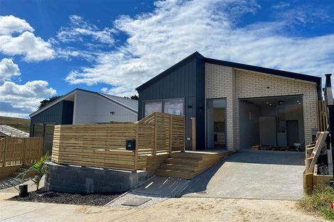 Photo of property in 18 Oopunga Road, Pukekohe, 2120