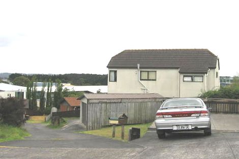 Photo of property in 3 Mira Place, Windsor Park, Auckland, 0632