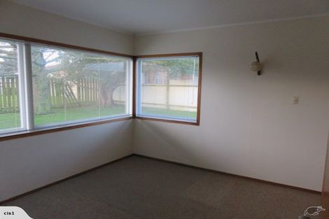 Photo of property in 2/39 Buckingham Crescent, Manukau, Auckland, 2025
