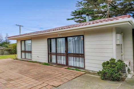 Photo of property in 23a Kauwhata Street, Himatangi Beach, Foxton, 4891