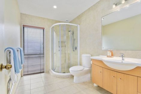 Photo of property in 6 Orohena Close, Northpark, Auckland, 2013