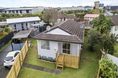 Photo of property in 1/18 Trimdon Street, Randwick Park, Auckland, 2105