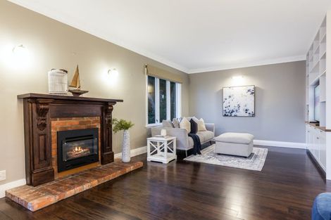 Photo of property in 89 Paremata Road, Paremata, Porirua, 5024