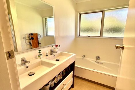 Photo of property in 3 Jules Way, Otumoetai, Tauranga, 3110