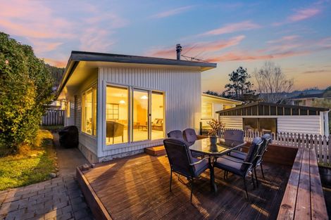 Photo of property in 45 Fendalton Crescent, Pinehaven, Upper Hutt, 5019