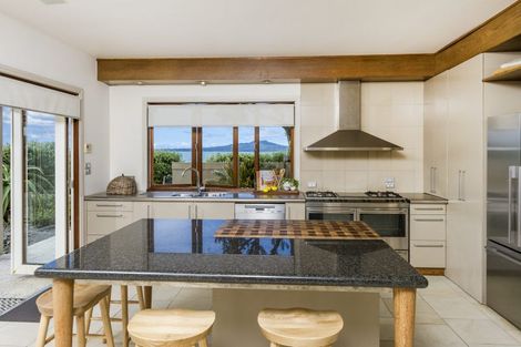 Photo of property in 3a Holiday Road, Milford, Auckland, 0620