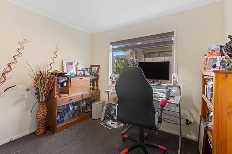 Photo of property in 6 Caffreys Avenue, Massey, Auckland, 0614