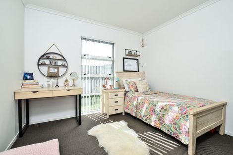 Photo of property in 37 Chadwick Place, Rototuna North, Hamilton, 3210