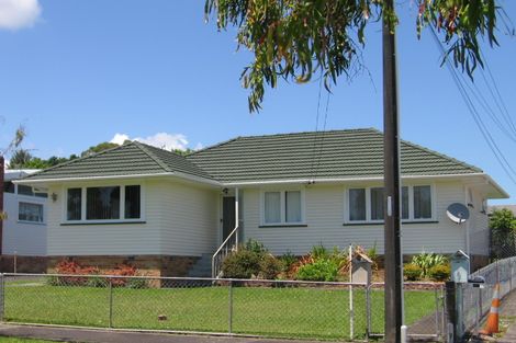 Photo of property in 11 Keats Place, Blockhouse Bay, Auckland, 0600