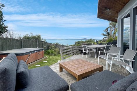 Photo of property in 4 Portal Place, Murrays Bay, Auckland, 0630