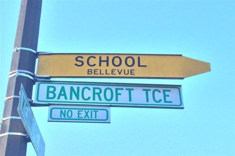 Photo of property in 29 Bancroft Terrace, Newlands, Wellington, 6037